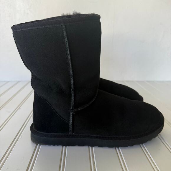 UGG Australia Black Suede Classic short shearling boots size 9 - Picture 2 of 9